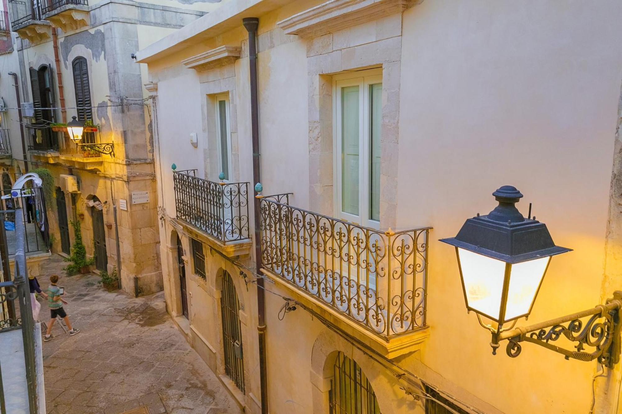 Apartment Veronique By Dimore In Sicily *